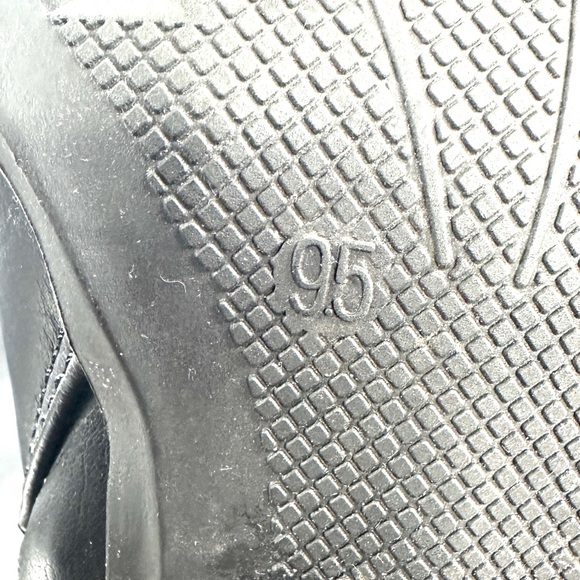 Torrid Wide Calf Women Size 9.5 Black Faux Leather Boot Knee High Lace up Zip - Picture 9 of 11